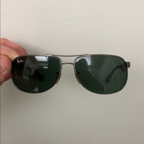 Ray ban sunglasses - Picture 1 of 2